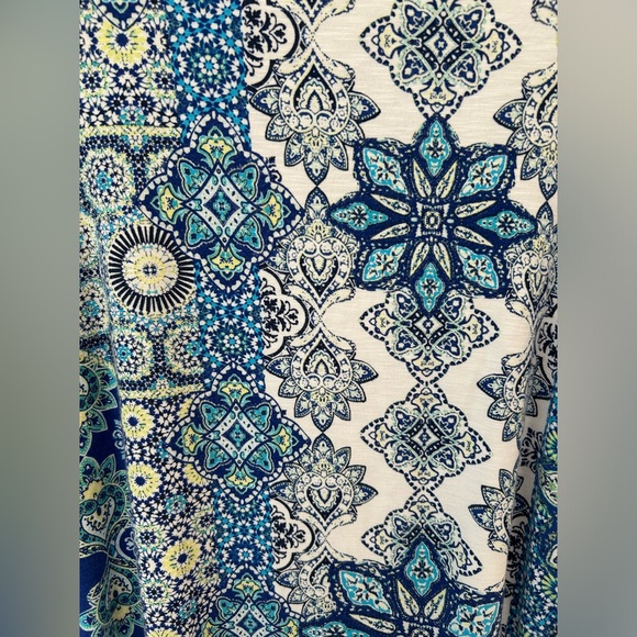 NWOT Chico’s Zenergy Women’s Blue Floral Print 3/4 Sleeve Shirt Blouse Top Sz 1 - Picture 4 of 9